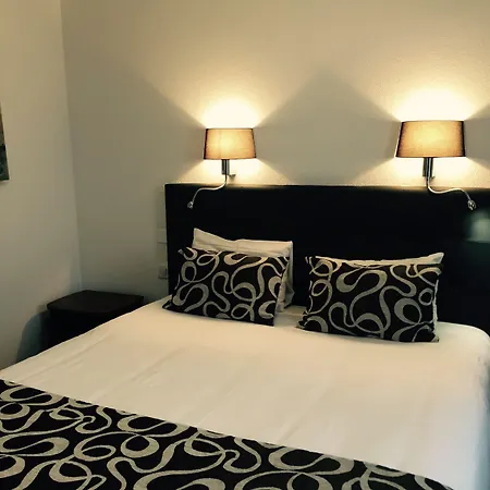 Du Moulin מלון ניורט