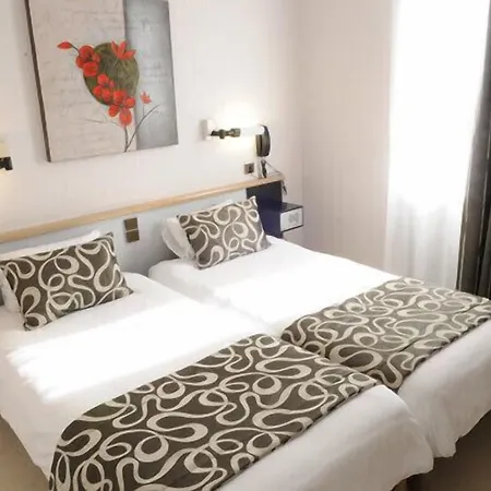 Hotel Du Moulin Hotel 3*